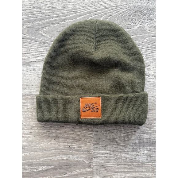 Nike Air Patch Logo Beanie Olive Green Hat Cap - Picture 1 of 3